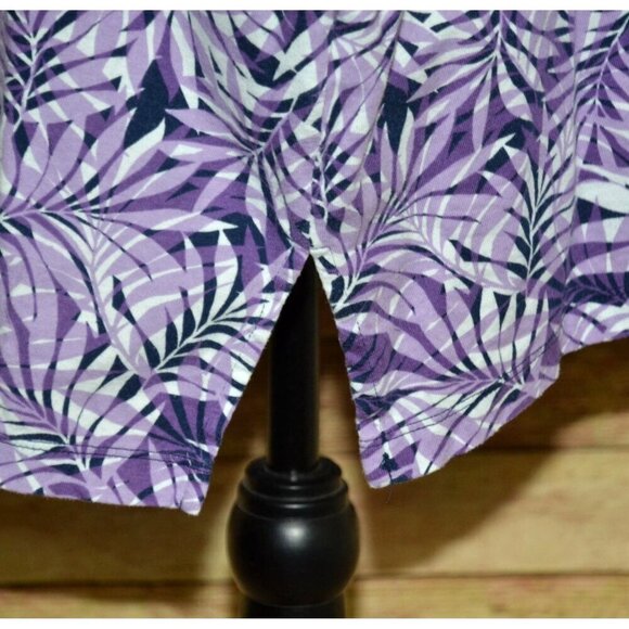 Catherines Easy Fit Tees Tunic Top Size 4X Short Sleeve V-Neck Purple Leaves - Picture 5 of 10